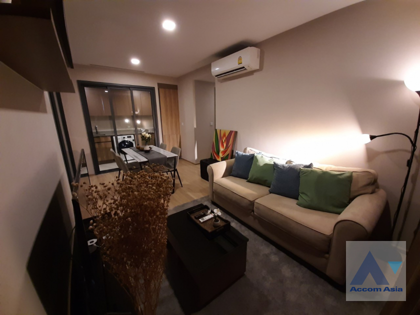  2 Bedrooms  Condominium For Rent in Sukhumvit, Bangkok  near BTS Ekkamai (AA29082)