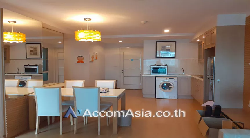  2 Bedrooms  Condominium For Sale in Sukhumvit, Bangkok  near BTS Ekkamai (AA29122)