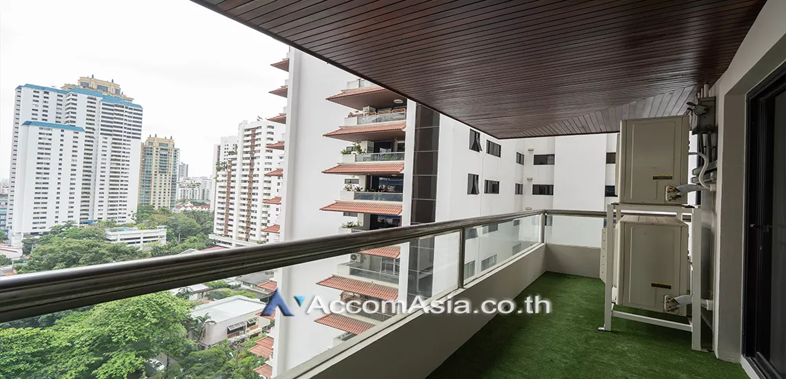 Pet friendly |  3 Bedrooms  Apartment For Rent in Sukhumvit, Bangkok  near BTS Asok - MRT Sukhumvit (AA29415)