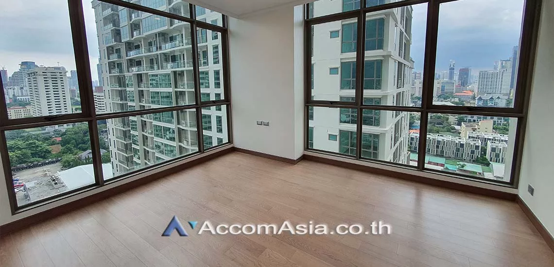  2 Bedrooms  Condominium For Rent in Sukhumvit, Bangkok  near BTS Phrom Phong (AA29467)