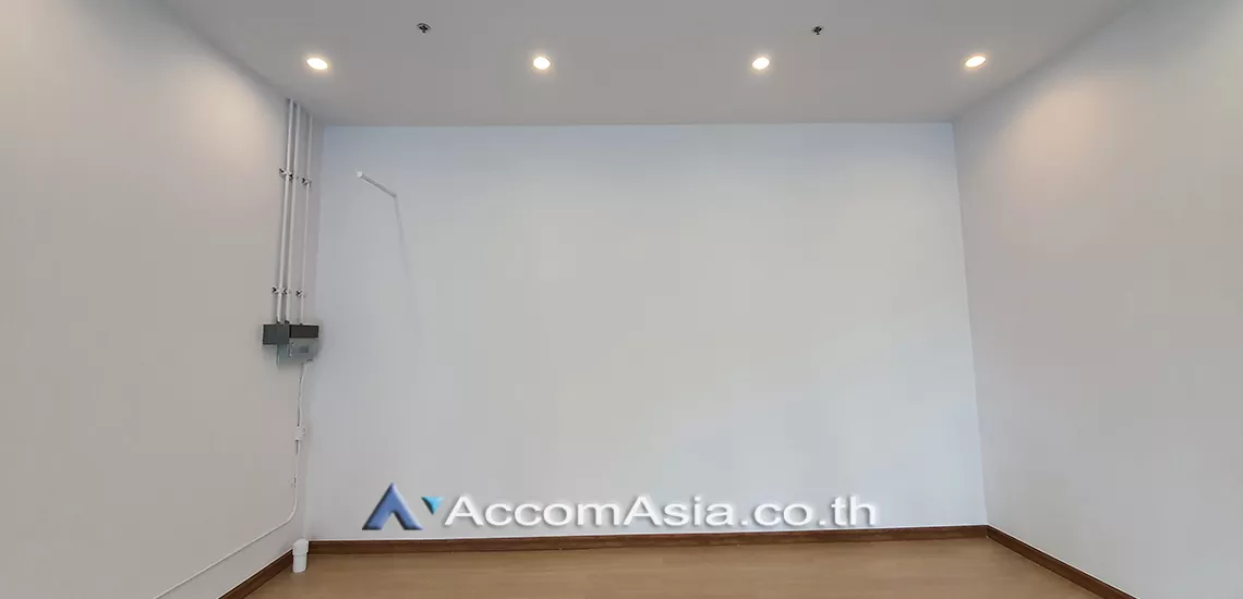  Condominium For Rent in Sukhumvit, Bangkok  near BTS Phrom Phong (AA29469)