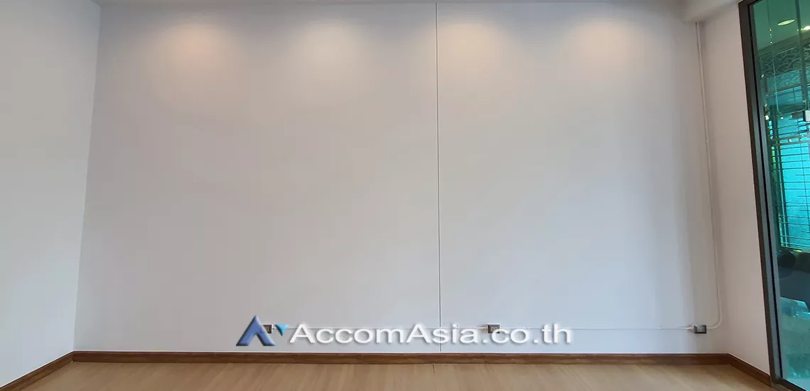  Condominium For Rent in Sukhumvit, Bangkok  near BTS Phrom Phong (AA29469)