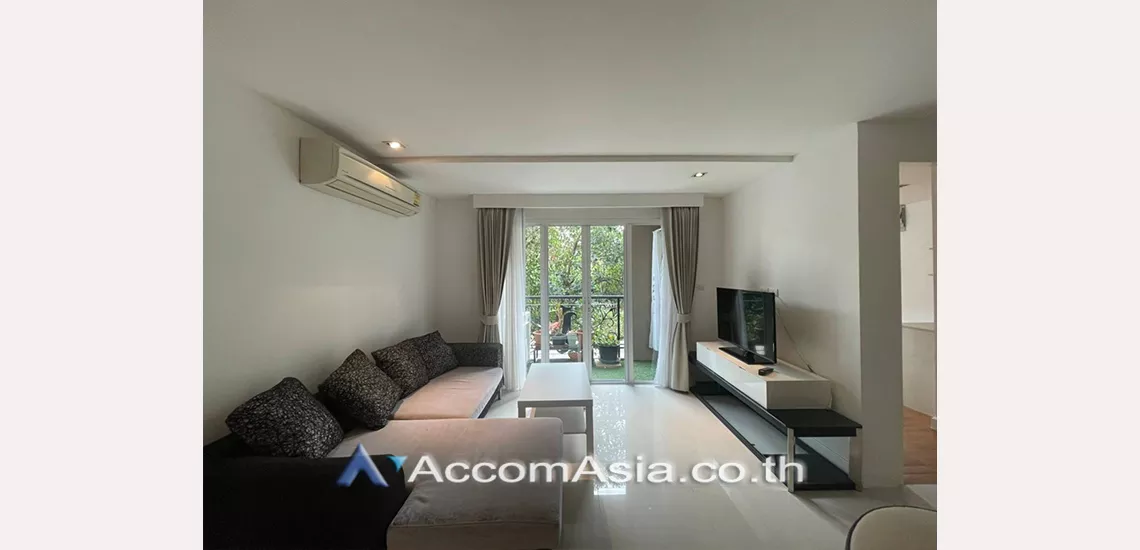  2 Bedrooms  Condominium For Rent in Sukhumvit, Bangkok  near BTS Ekkamai (AA29483)