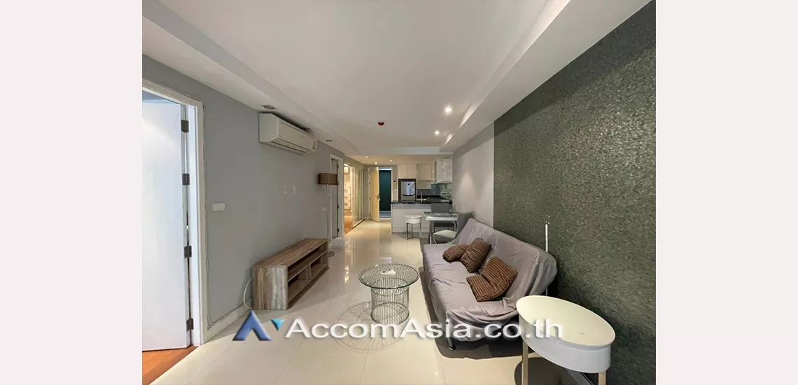  2 Bedrooms  Condominium For Rent in Sukhumvit, Bangkok  near BTS Ekkamai (AA29485)