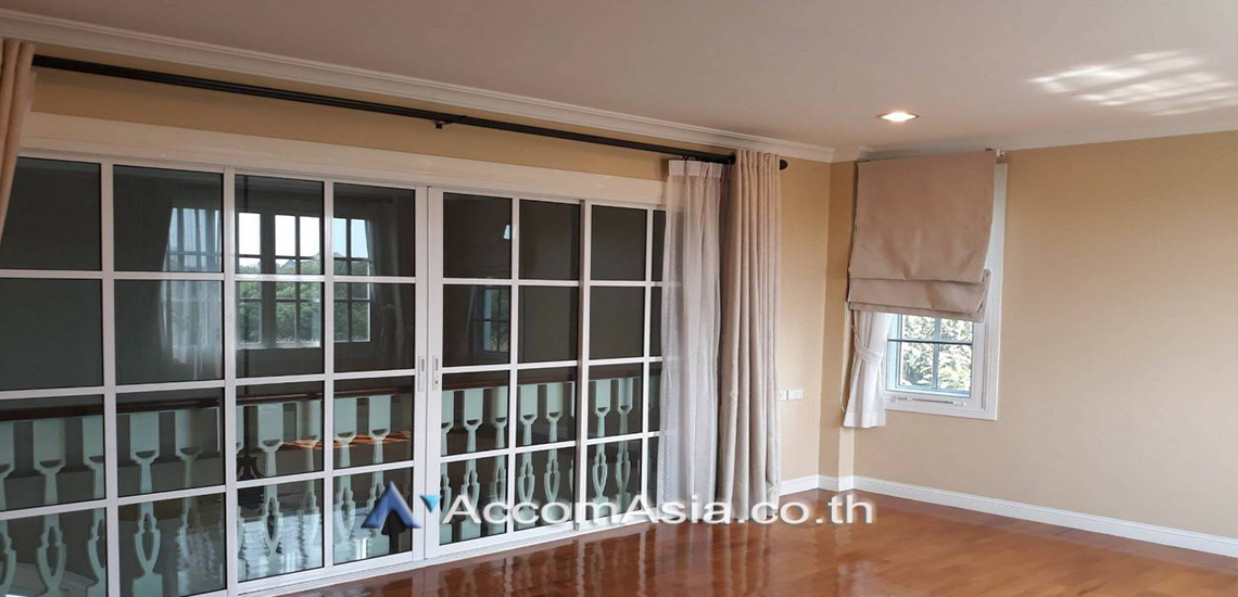 4  3 br House For Rent in Bangna ,Bangkok BTS Bearing at Fantasia Villa 3  AA29492