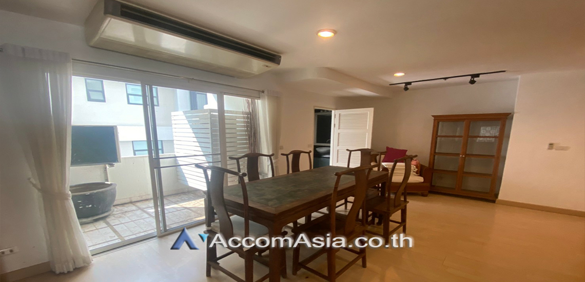  4 Bedrooms  Condominium For Rent in Sukhumvit, Bangkok  near BTS Phrom Phong (AA29509)