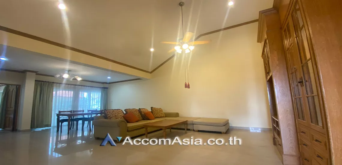 Pet friendly |  2 Bedrooms  Apartment For Rent in Sukhumvit, Bangkok  near BTS Phrom Phong (AA29511)