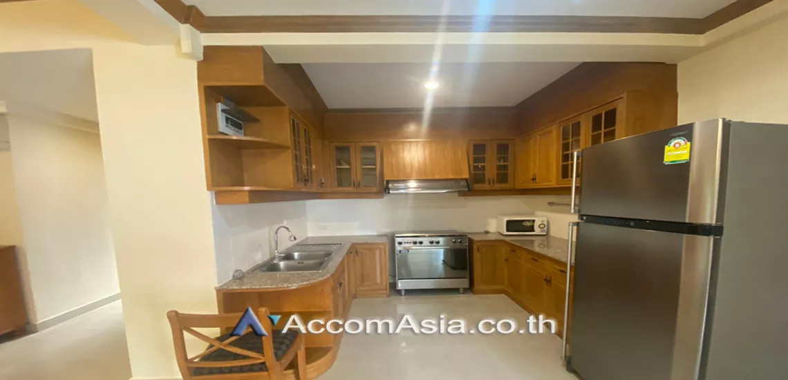 Pet friendly |  2 Bedrooms  Apartment For Rent in Sukhumvit, Bangkok  near BTS Phrom Phong (AA29511)