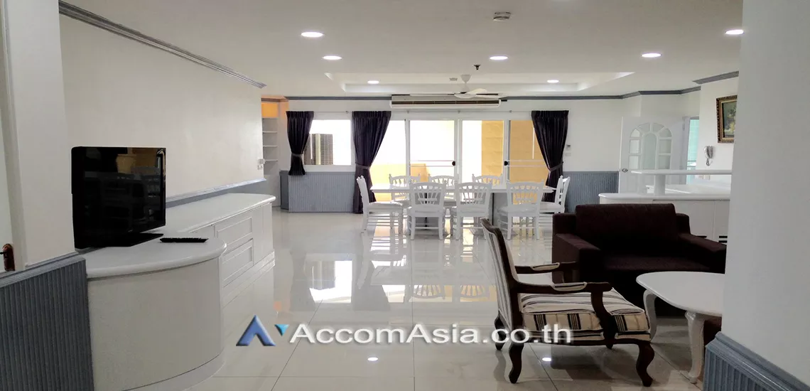 Pet friendly |  3 Bedrooms  Condominium For Rent in Sukhumvit, Bangkok  near BTS Thong Lo (AA29512)