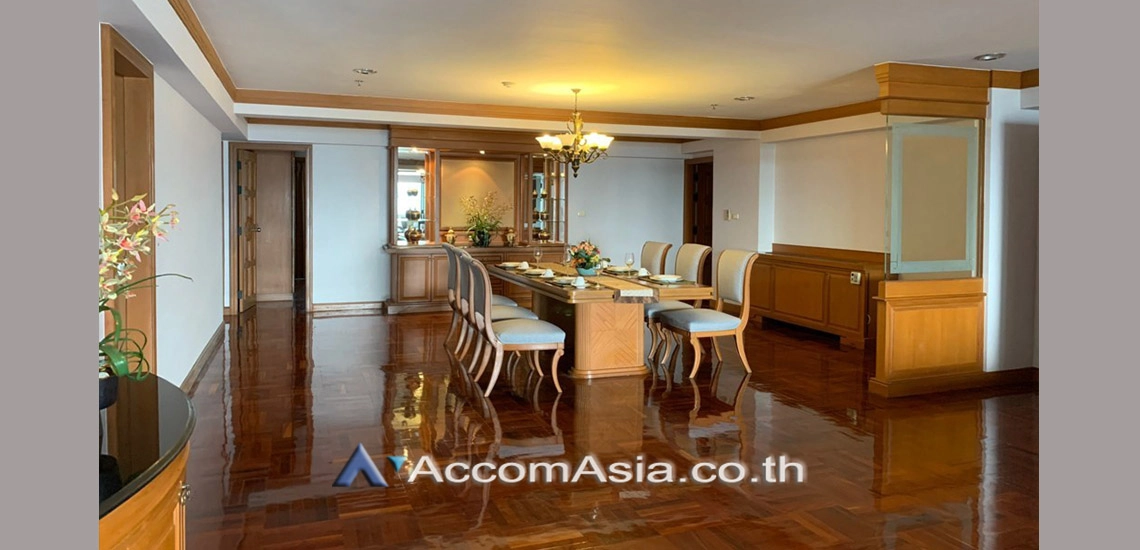 Pet friendly |  4 Bedrooms  Apartment For Rent in Sukhumvit, Bangkok  near BTS Phrom Phong (AA29524)