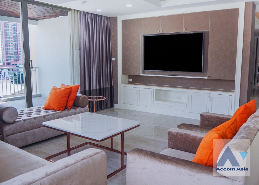  3 Bedrooms  Condominium For Rent & Sale in Sukhumvit, Bangkok  (AA29566)