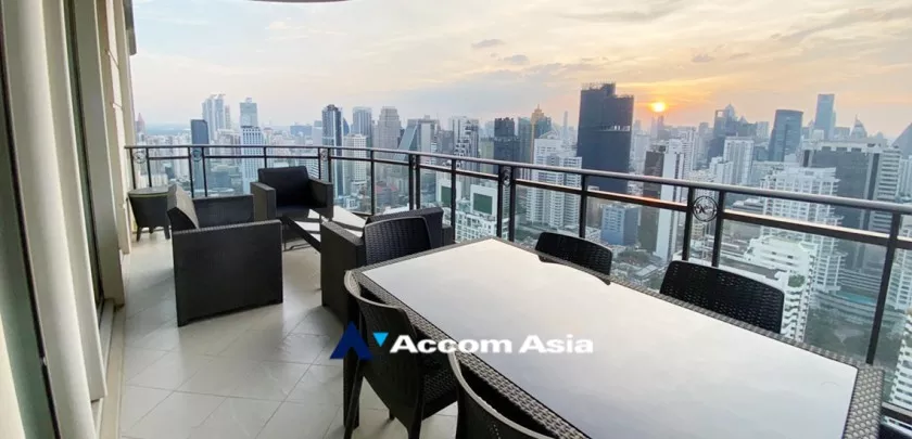 Big Balcony | Royce Private Residence Sukhumvit 31