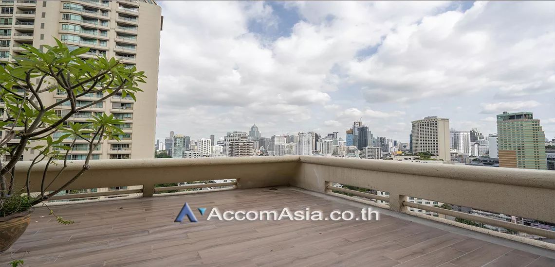 Huge Terrace |  3 Bedrooms  Condominium For Rent in Sukhumvit, Bangkok  near BTS Asok - MRT Sukhumvit (AA29582)