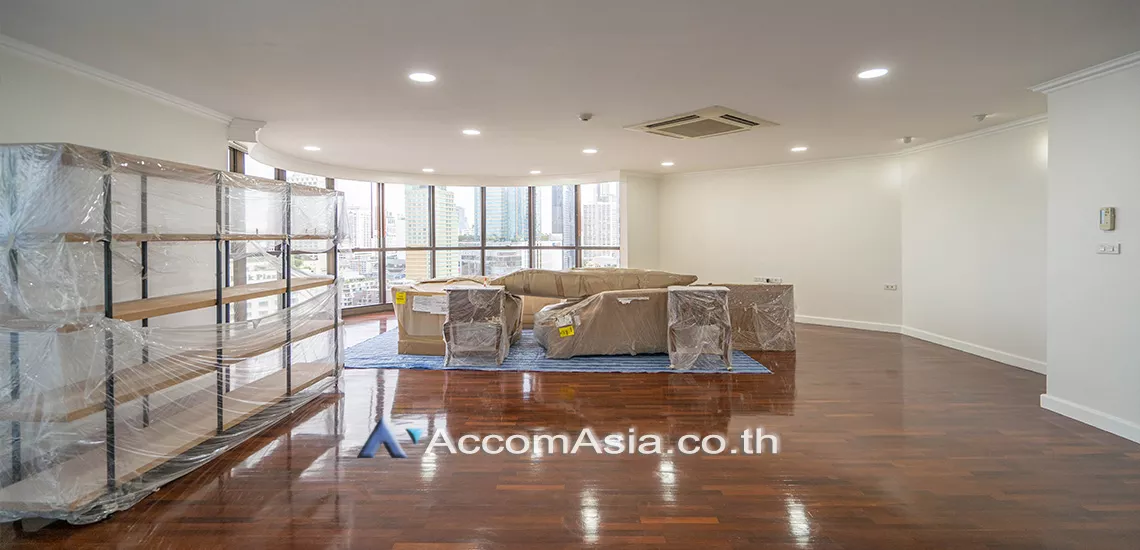 Huge Terrace |  3 Bedrooms  Condominium For Rent in Sukhumvit, Bangkok  near BTS Asok - MRT Sukhumvit (AA29582)