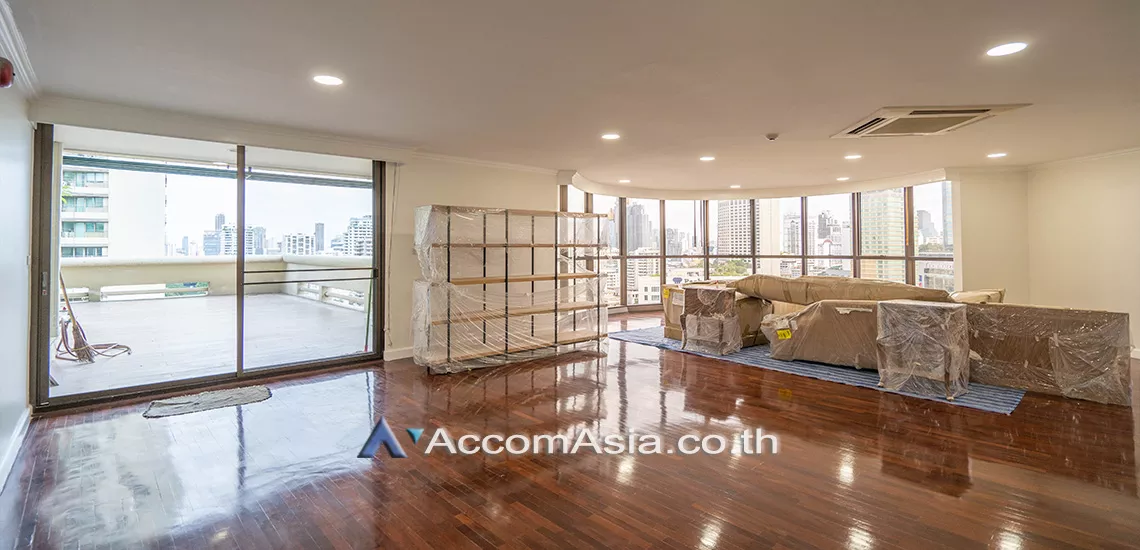 Huge Terrace |  3 Bedrooms  Condominium For Rent in Sukhumvit, Bangkok  near BTS Asok - MRT Sukhumvit (AA29582)