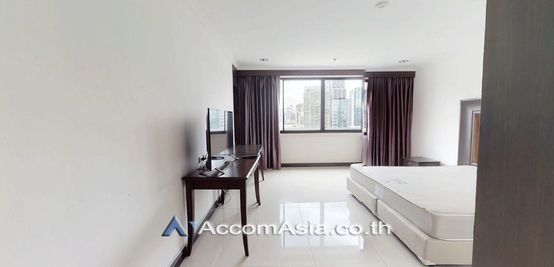 10  3 br Condominium For Sale in Sukhumvit ,Bangkok BTS Nana at Lake Green AA29611