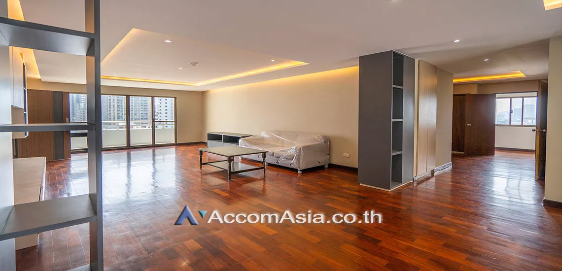 Pet friendly |  3 Bedrooms  Condominium For Rent in Sukhumvit, Bangkok  near BTS Phrom Phong (AA29619)