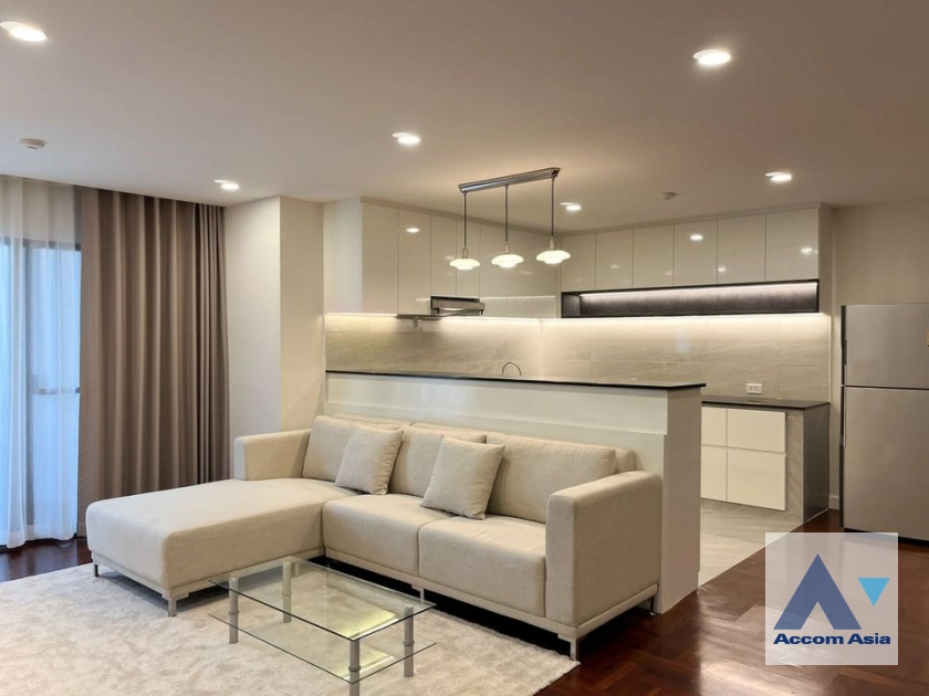  3 Bedrooms  Condominium For Sale in Sukhumvit, Bangkok  near BTS Phrom Phong (AA29620)