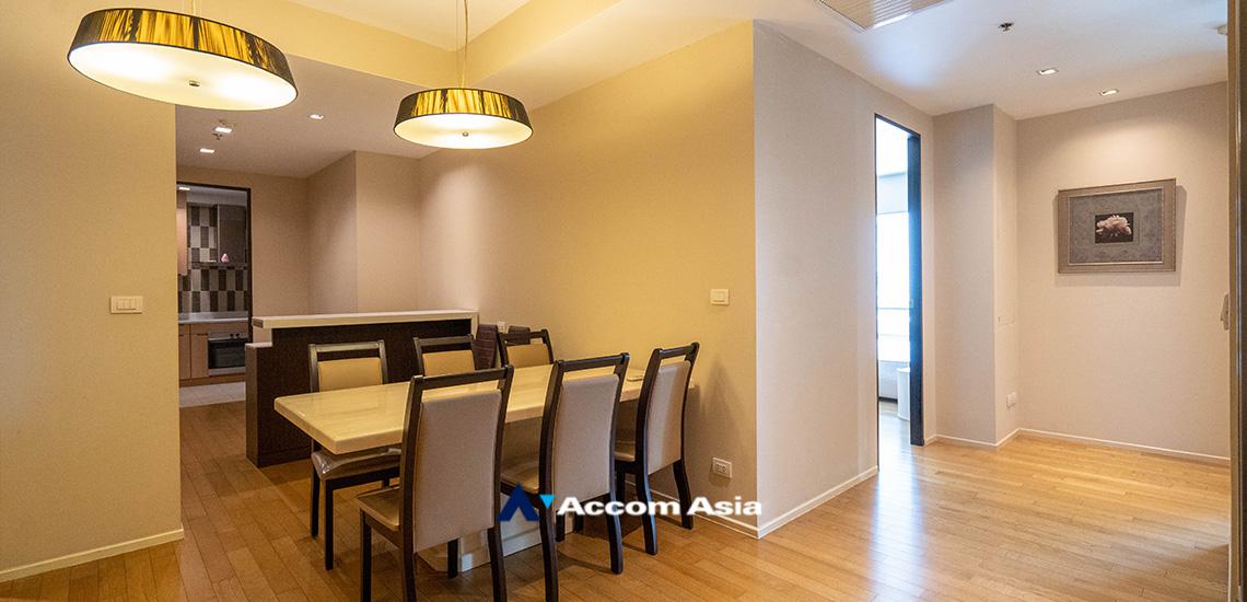 Pet friendly |  3 Bedrooms  Condominium For Rent & Sale in Sukhumvit, Bangkok  near BTS Phrom Phong (AA29634)