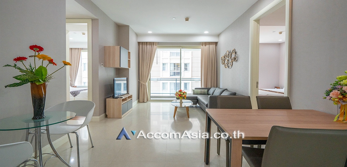  2 Bedrooms  Condominium For Rent in Ploenchit, Bangkok  near BTS Chitlom (AA29643)