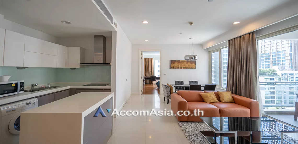  2 Bedrooms  Condominium For Rent in Ploenchit, Bangkok  near BTS Chitlom (AA29649)