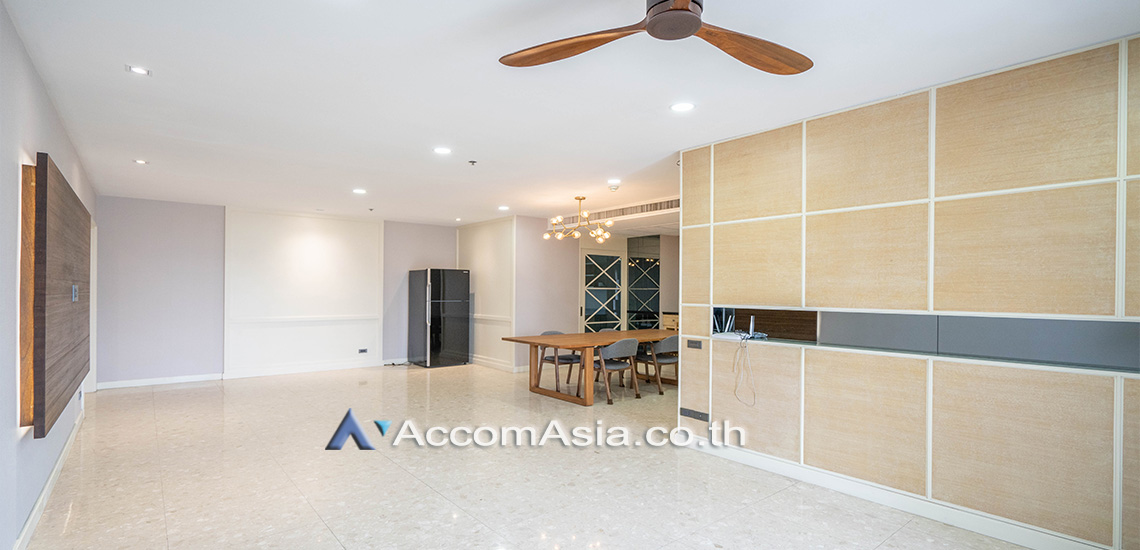  3 Bedrooms  Condominium For Rent & Sale in Sukhumvit, Bangkok  near BTS Ekkamai (AA29665)