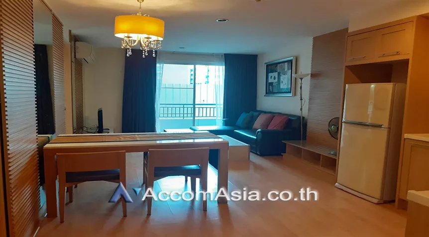  2 Bedrooms  Condominium For Rent in Sukhumvit, Bangkok  near BTS Ekkamai (AA29686)