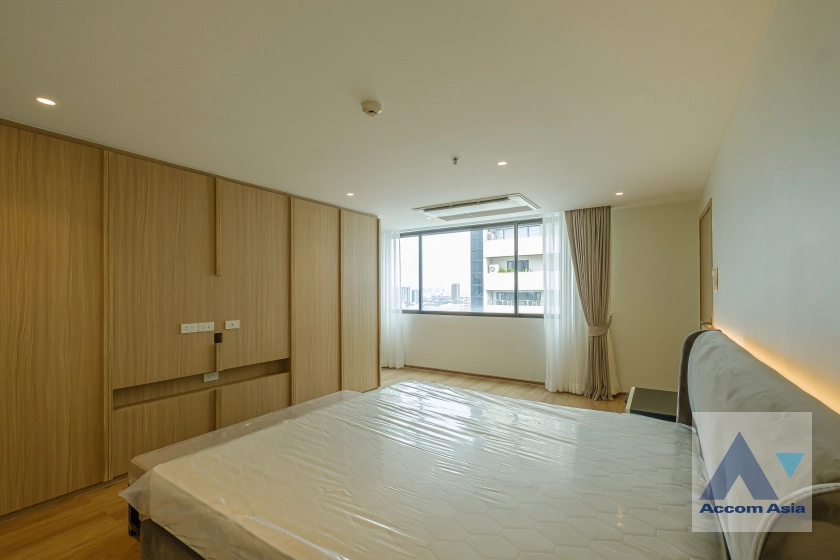 36  3 br Apartment For Rent in Sukhumvit ,Bangkok BTS Ekkamai at Comfort living and well service AA29696