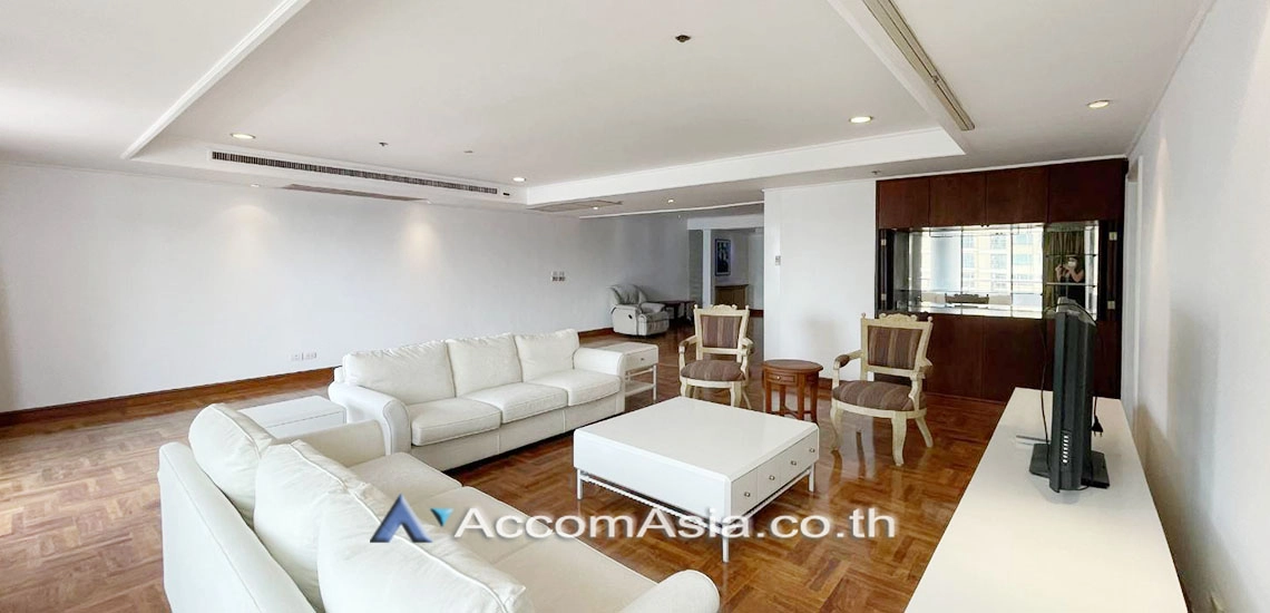 Pet friendly |  3 Bedrooms  Condominium For Rent in Sukhumvit, Bangkok  near BTS Nana (AA29700)