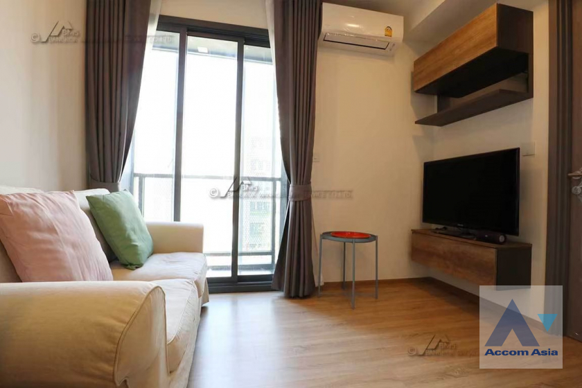  1 Bedroom  Condominium For Rent & Sale in Sukhumvit, Bangkok  near BTS Ekkamai (AA29767)