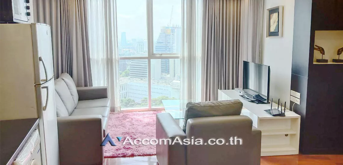  2 Bedrooms  Condominium For Rent in Ploenchit, Bangkok  near BTS Chitlom (AA29772)