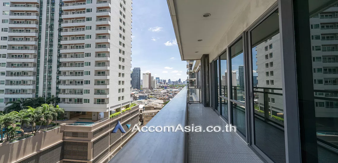  2 Bedrooms  Condominium For Rent in Sukhumvit, Bangkok  near BTS Phrom Phong (AA29778)