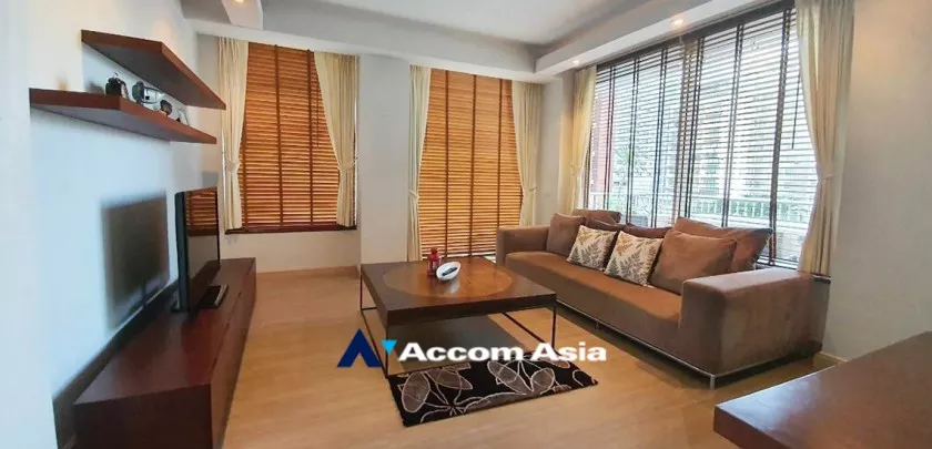 Big Balcony |  1 Bedroom  Condominium For Sale in Ploenchit, Bangkok  near BTS Chitlom (AA29782)