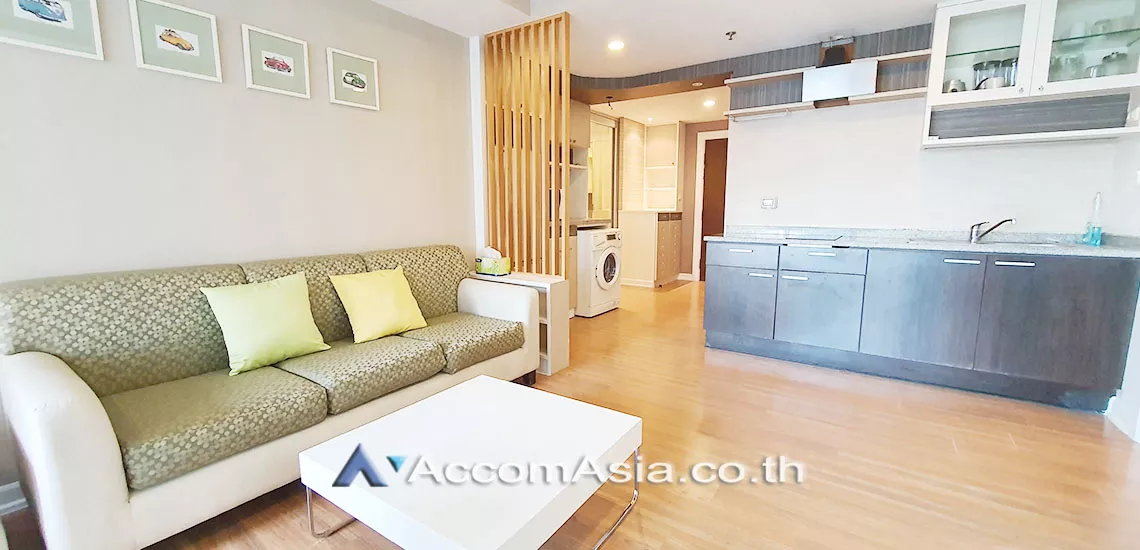  2 Bedrooms  Condominium For Rent in Sukhumvit, Bangkok  near BTS Nana (AA29792)