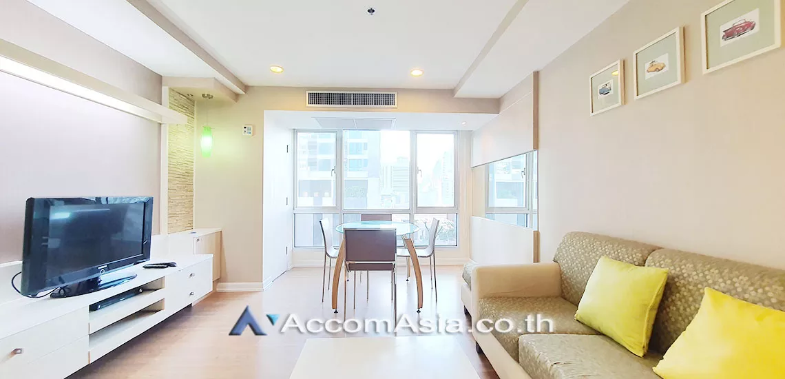  2 Bedrooms  Condominium For Rent in Sukhumvit, Bangkok  near BTS Nana (AA29792)