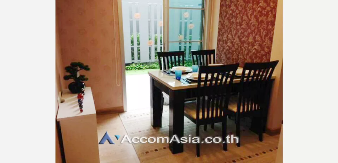  2 Bedrooms  Condominium For Rent in Sukhumvit, Bangkok  near BTS Phrom Phong (AA29827)