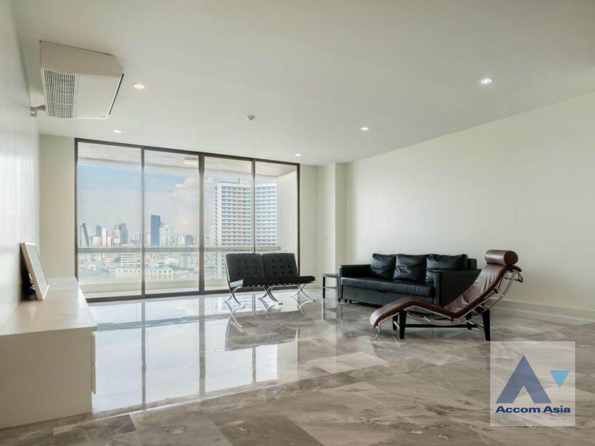  3 Bedrooms  Condominium For Rent in Charoennakorn, Bangkok  near BTS Krung Thon Buri (AA29844)