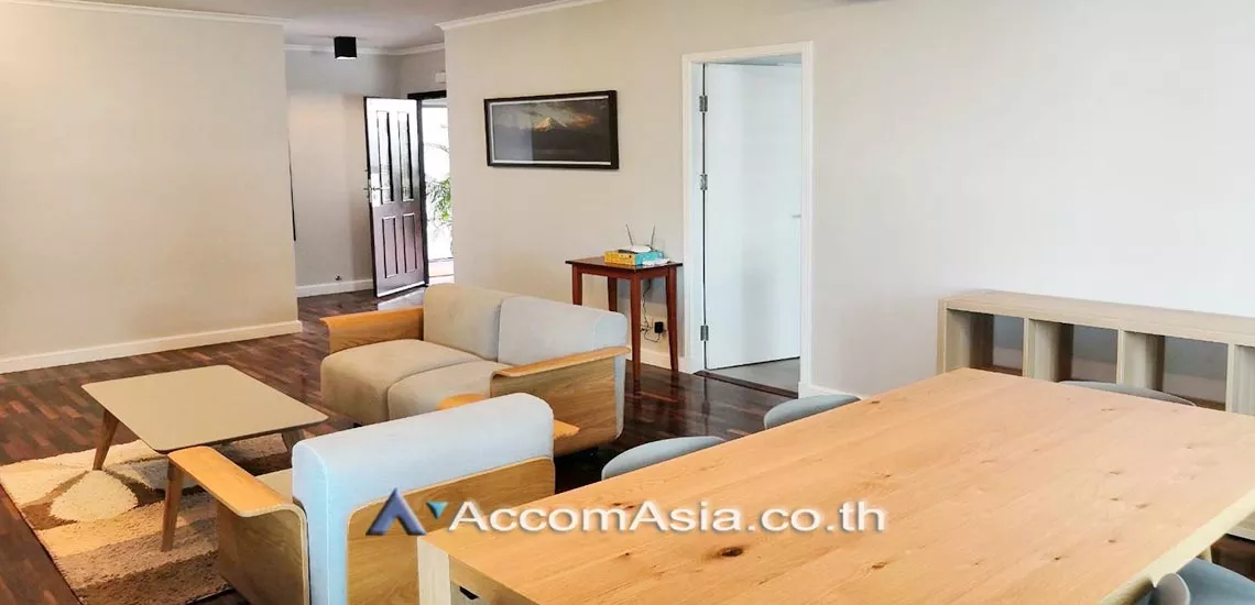 Pet friendly |  2 Bedrooms  Apartment For Rent in Sukhumvit, Bangkok  near BTS Asok - MRT Sukhumvit (AA29877)