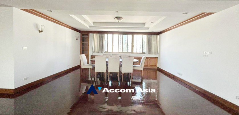 Pet friendly |  3 Bedrooms  Condominium For Rent in Sukhumvit, Bangkok  near BTS Phrom Phong (24440)