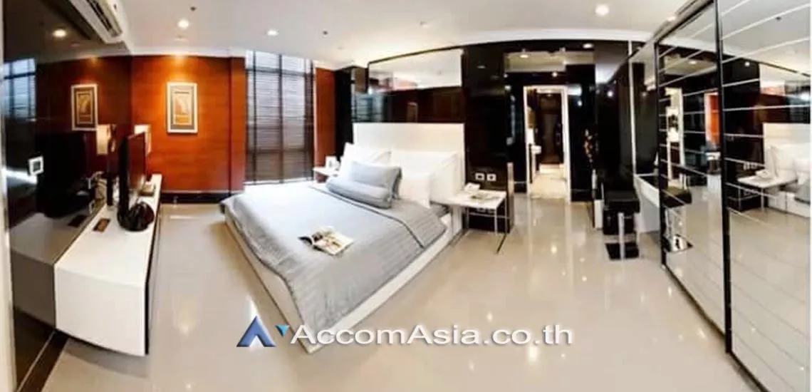  3 Bedrooms  Condominium For Rent in Sukhumvit, Bangkok  near BTS Asok - MRT Sukhumvit (AA29912)