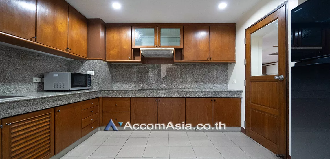  2 Bedrooms  Apartment For Rent in Sukhumvit, Bangkok  near BTS Thong Lo (AA29937)