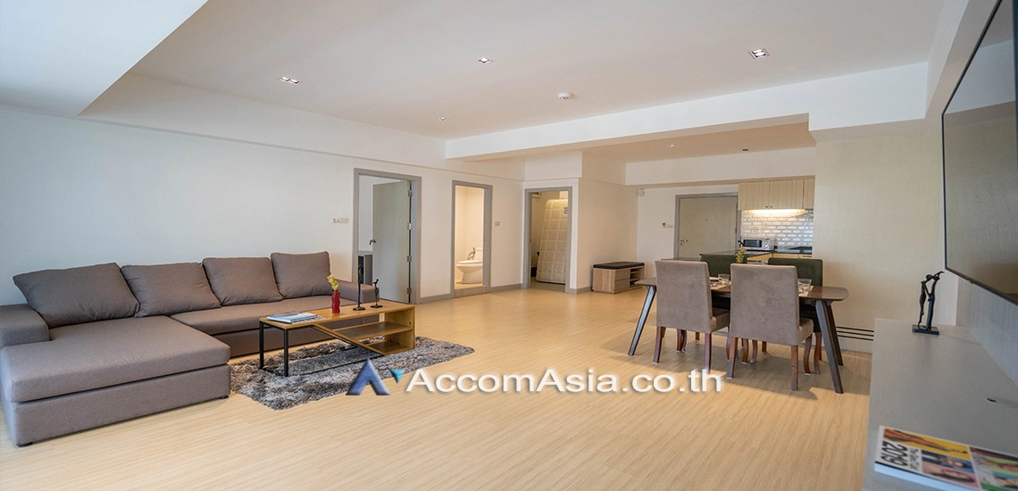 Pet friendly |  2 Bedrooms  Apartment For Rent in Sukhumvit, Bangkok  near BTS Asok - MRT Sukhumvit (AA29942)