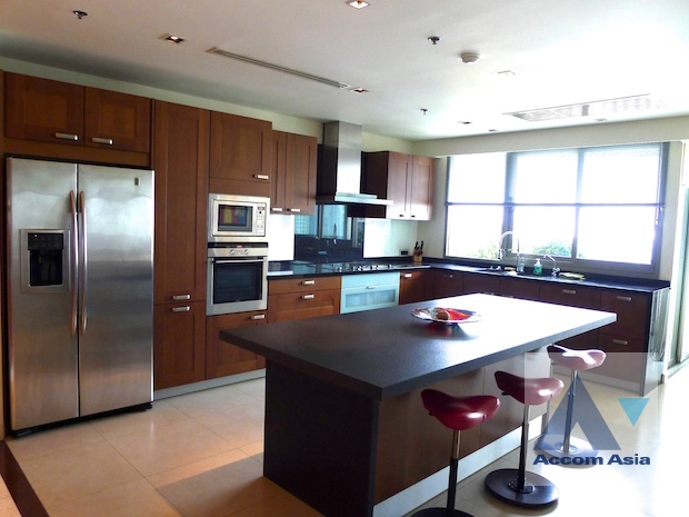 16  4 br Condominium For Sale in Sukhumvit ,Bangkok BTS Asok - MRT Sukhumvit at The Lakes AA29946