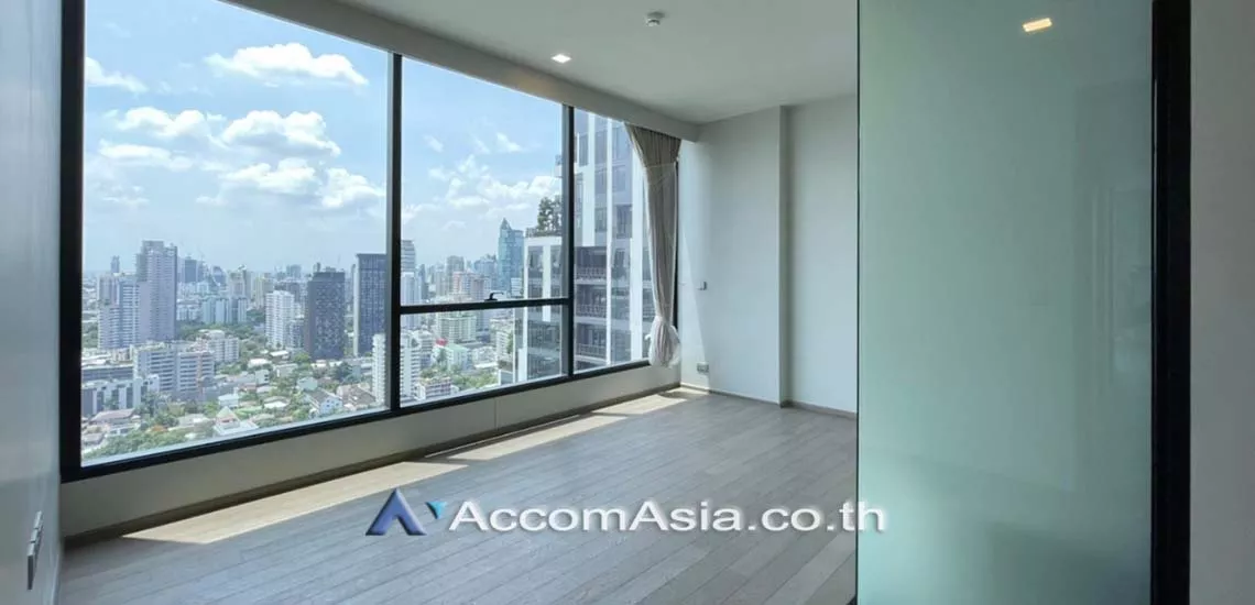  3 Bedrooms  Condominium For Rent in Sukhumvit, Bangkok  near BTS Asok - MRT Sukhumvit (AA29950)