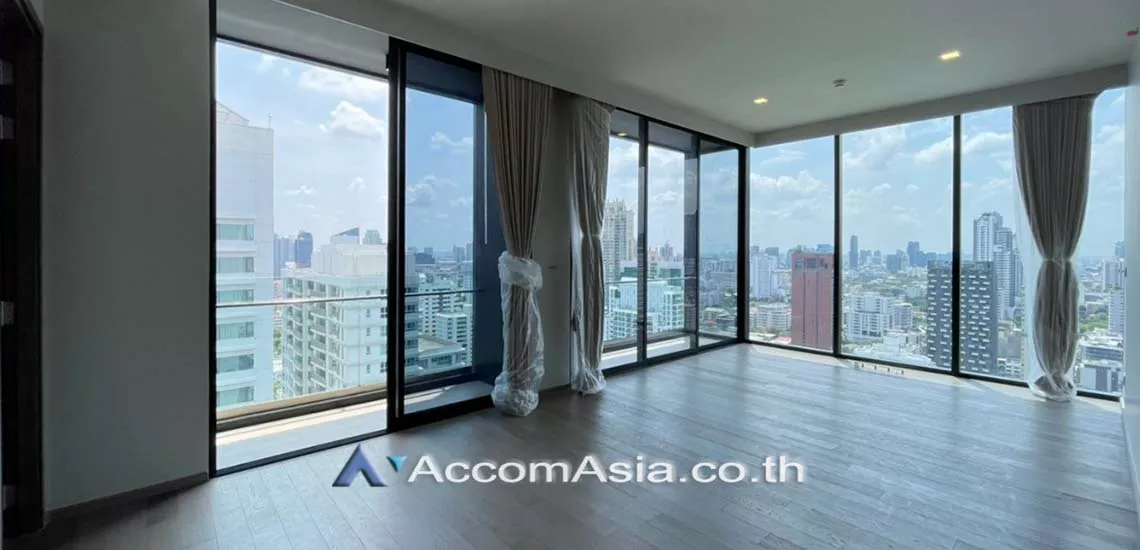  3 Bedrooms  Condominium For Rent in Sukhumvit, Bangkok  near BTS Asok - MRT Sukhumvit (AA29950)