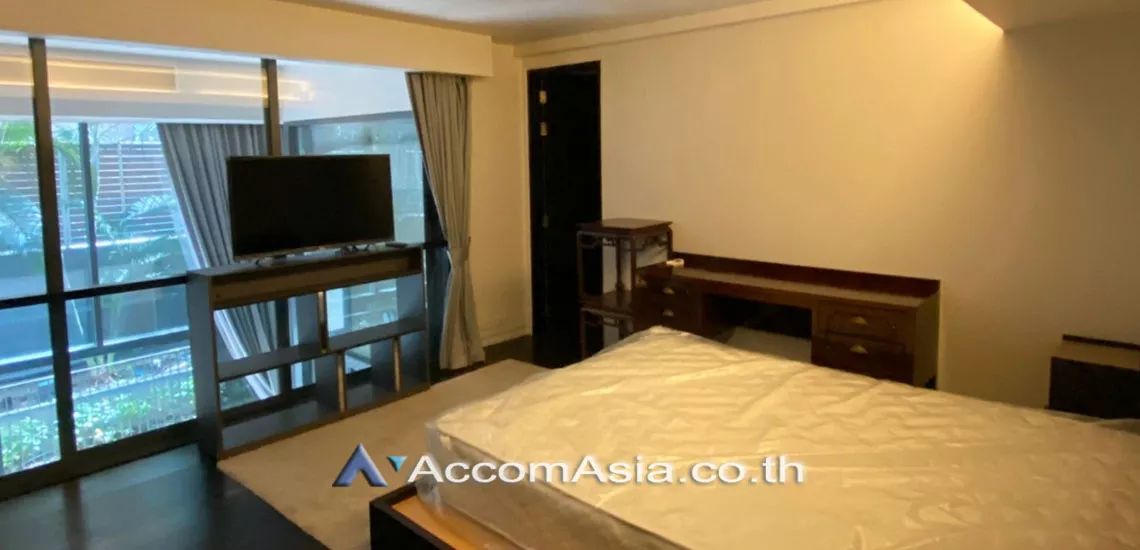  2 Bedrooms  Condominium For Rent in Sukhumvit, Bangkok  near BTS Phrom Phong (AA29974)