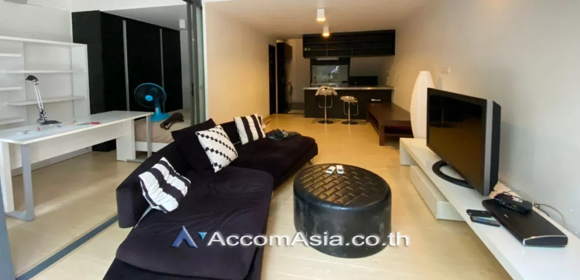  2 Bedrooms  Condominium For Rent in Sukhumvit, Bangkok  near BTS Phrom Phong (AA29974)