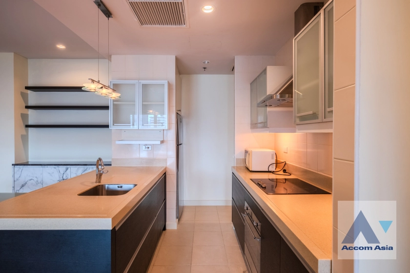 Pet friendly |  2 Bedrooms  Condominium For Rent in Sukhumvit, Bangkok  near BTS Asok - MRT Sukhumvit (AA29978)