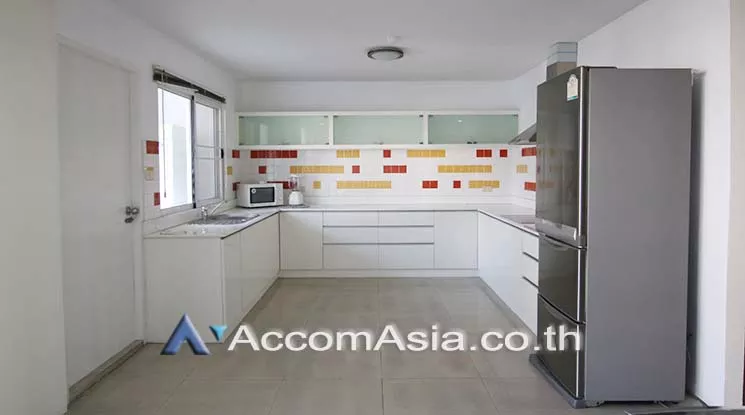 Big Balcony, Pet friendly |  3 Bedrooms  Condominium For Rent in Sukhumvit, Bangkok  near BTS Phrom Phong (24451)