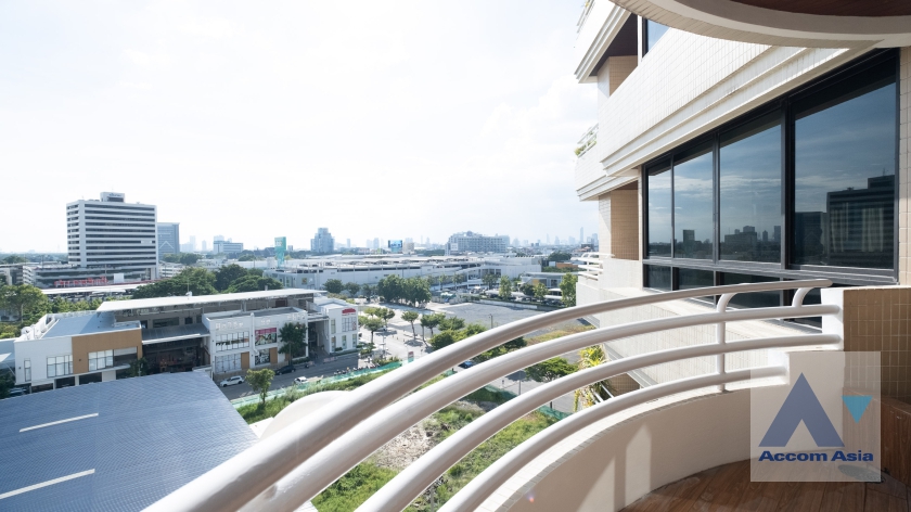 Pet friendly condominium for rent in Sukhumvit, Bangkok Code AA29995